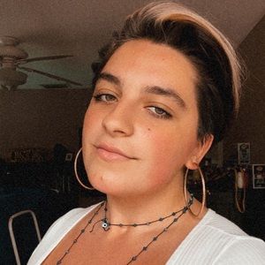 Meet your Posher, Irini